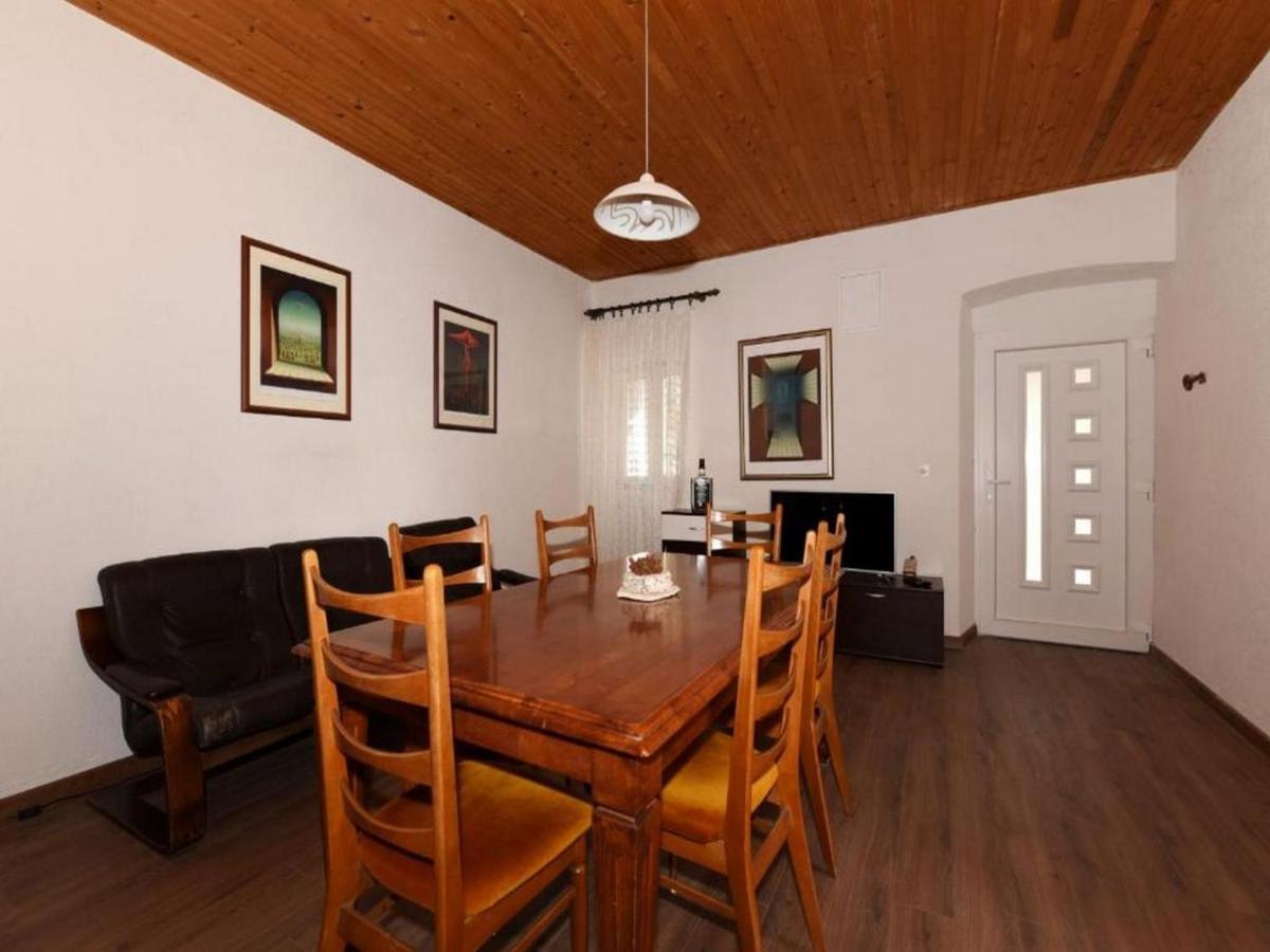Holiday Home Carevic Gornja Brela ภายนอก รูปภาพ