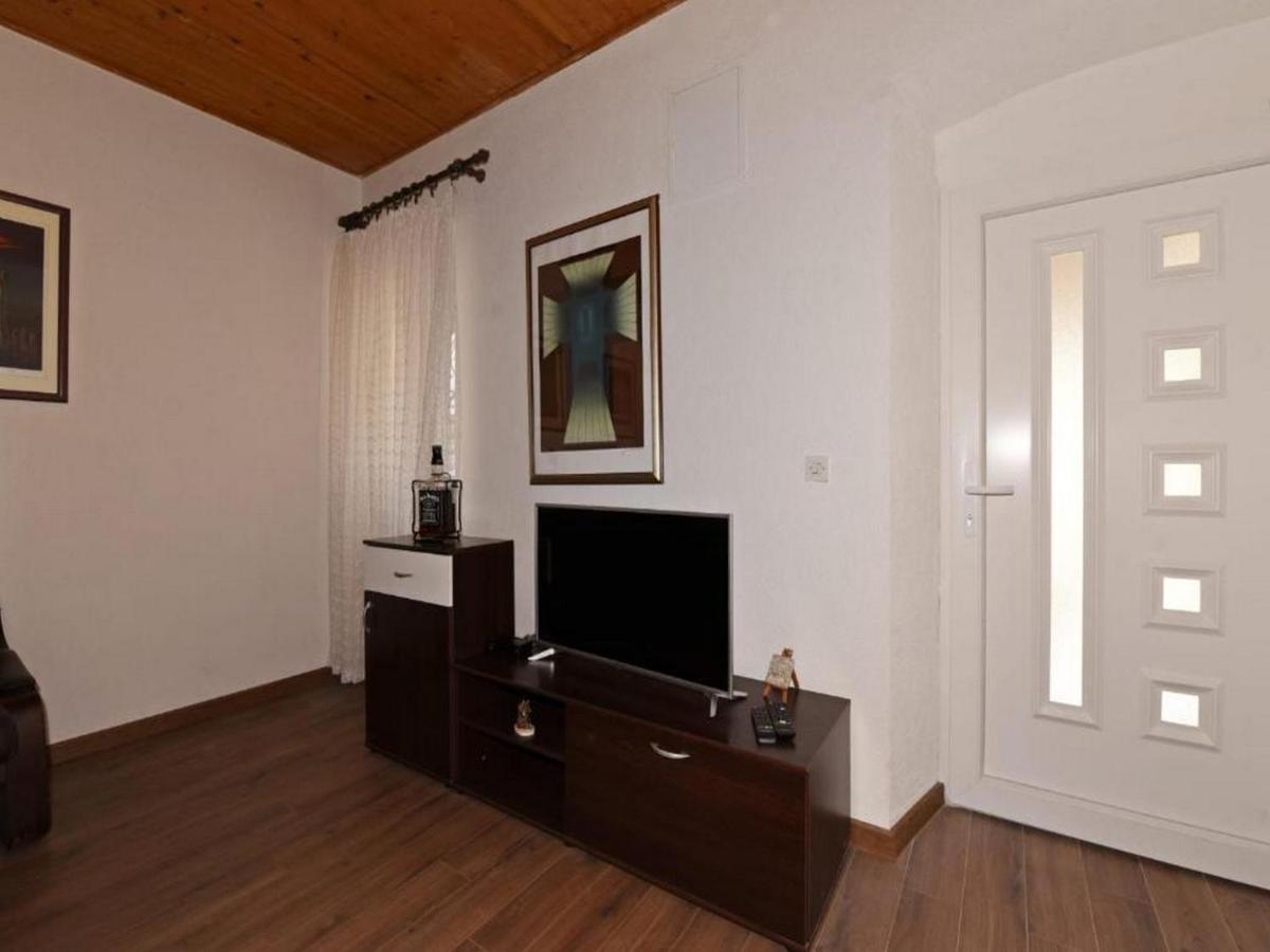 Holiday Home Carevic Gornja Brela ภายนอก รูปภาพ