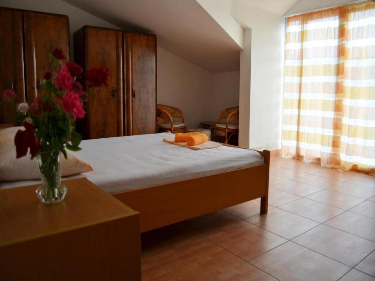Holiday Home Carevic Gornja Brela ภายนอก รูปภาพ