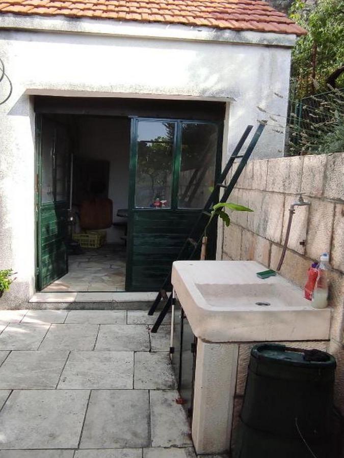Holiday Home Carevic Gornja Brela ภายนอก รูปภาพ